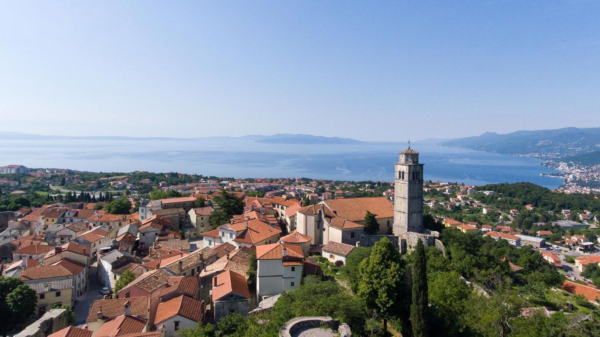 Apartments Villa Kastav In Old Town Center With Sea View And Parking Extérieur photo