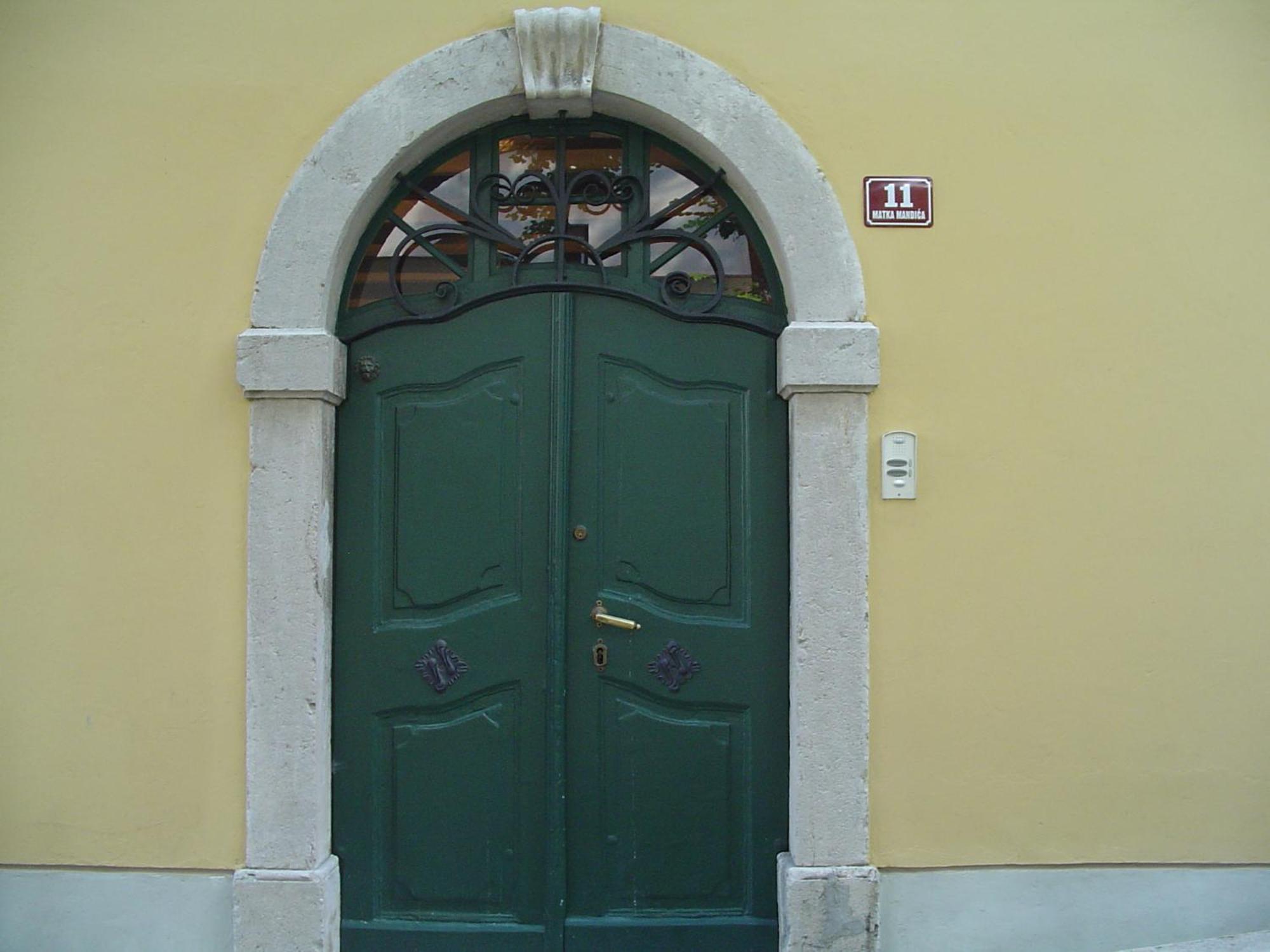 Apartments Villa Kastav In Old Town Center With Sea View And Parking Extérieur photo