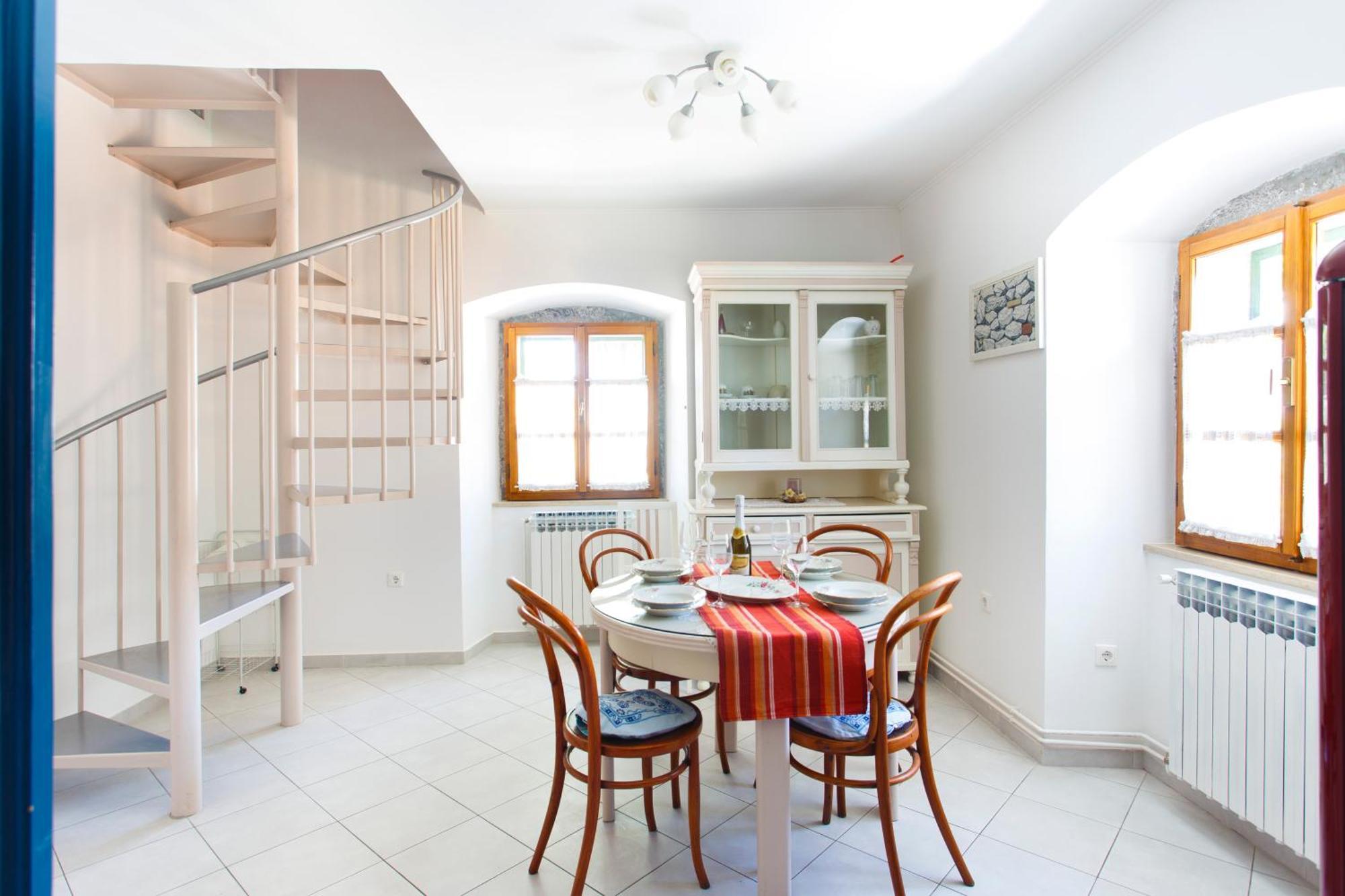 Apartments Villa Kastav In Old Town Center With Sea View And Parking Extérieur photo