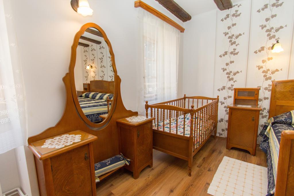 Apartments Villa Kastav In Old Town Center With Sea View And Parking Extérieur photo
