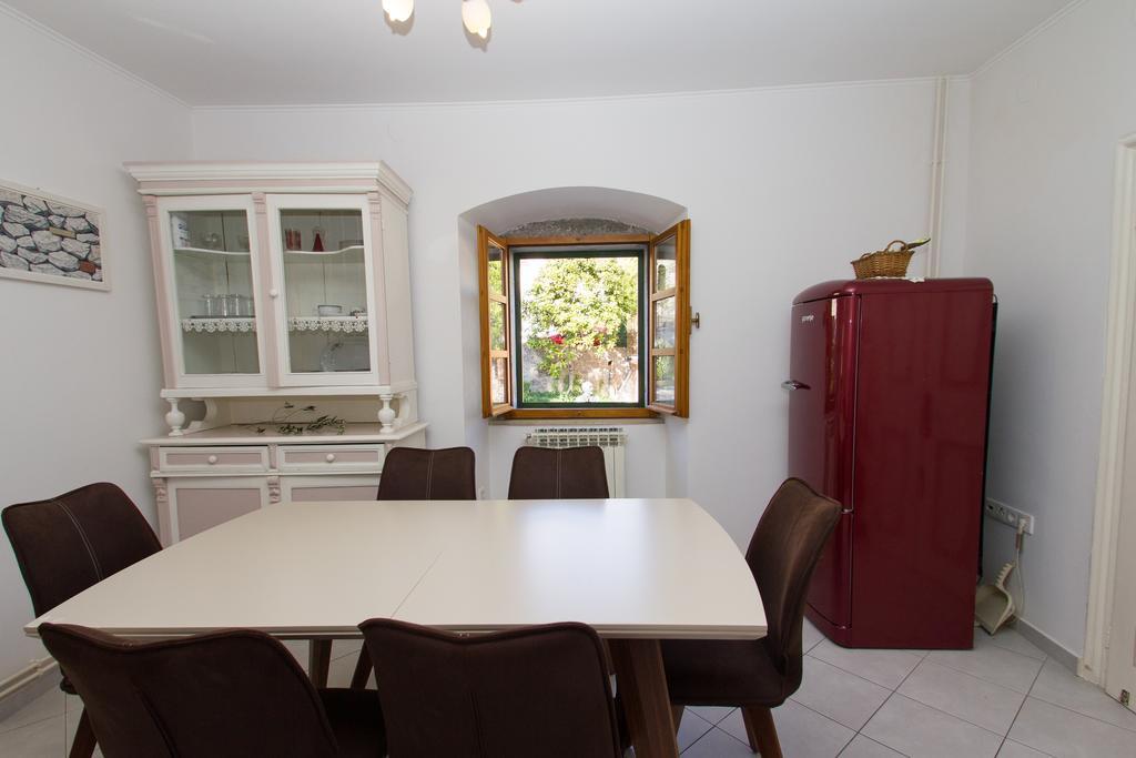 Apartments Villa Kastav In Old Town Center With Sea View And Parking Extérieur photo